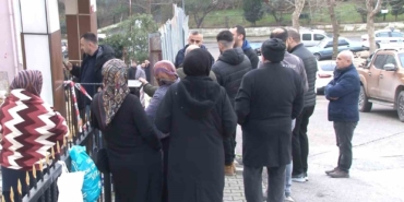 Kartal’da toprak kayması: Binadakiler tahliye edildi