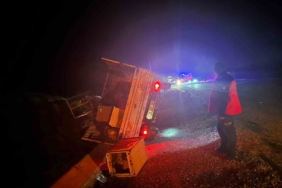 Kaza sonrası yardım için yola çıkan sürücü araç çarpması sonucu hayatını kaybetti