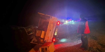 Kaza sonrası yardım için yola çıkan sürücü araç çarpması sonucu hayatını kaybetti