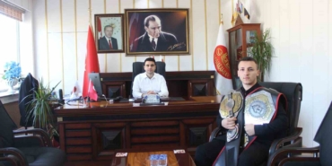 Kickboksçu WMAOC Şampiyon Turgut’u makamında ağırladı