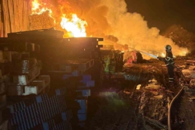 Kırklareli’nde hurda deposunda yangın