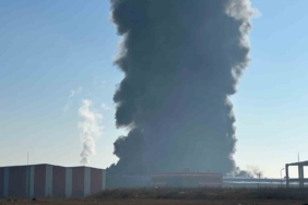 Kırklareli’nde oyuncak fabrikasındaki yangına müdahale sürüyor