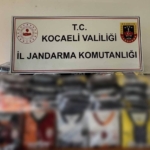 Kocaeli’de bin 206 kaçak futbol takımı forması ele geçirildi