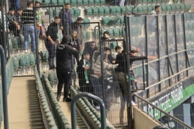 Kocaelispor - Iğdır FK maçında çıkan tribün olaylarında 7 kişi gözaltına alındı