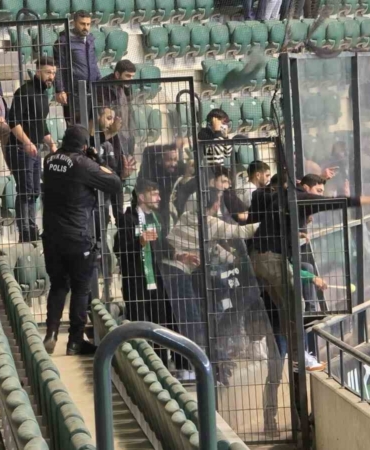 Kocaelispor - Iğdır FK maçında çıkan tribün olaylarında 7 kişi gözaltına alındı