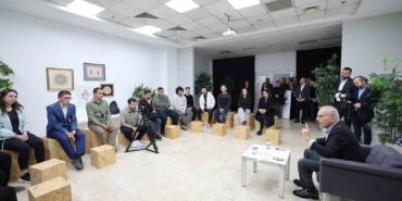 Küçükçekmece Belediye Başkanı Kemal Çebi gençlerle buluştu