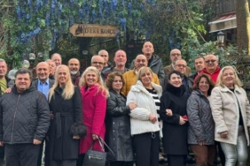 Lise arkadaşları 40 yıl sonra buluştu