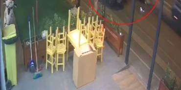 Makas atan sürücü böyle kaza yaptı