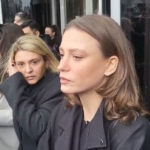 Menajer soruşturmasında ifade veren Serenay Sarıkaya: "Dişimle, tırnağımla bu günlere gelmişim, bu bir itibarsızlaştırma çabası ama sorun değil"