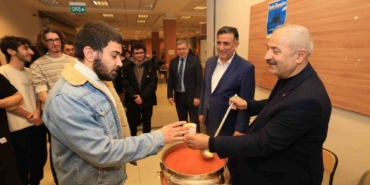 Öğrencilere çorba ikramı