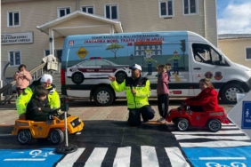 Öğrencilere trafik eğitimi