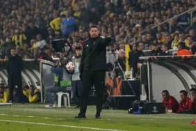 Olympique Lyon’da Teknik Direktör Pierre Sage dönemi sona erdi