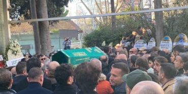Otel yangınında hayatını kaybeden Özüm Karataşlı’nın annesi: "Yavrumun ölüsünü teşhis ettirdiler"