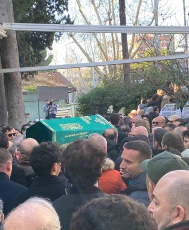 Otel yangınında hayatını kaybeden Özüm Karataşlı’nın annesi: "Yavrumun ölüsünü teşhis ettirdiler"