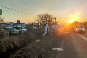 Otomobil sulama kanalına düştü: 2 yaralı