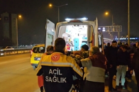 Otomobile çarpan motosikletin sürücüsü yaralandı