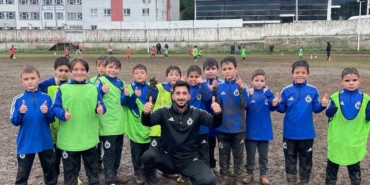 Patates tarlası değil, futbol sahası