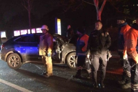 Sarıyer’de kontrolden çıkan otomobil, ışıklarda bekleyen 6 araca çarptı: 3 yaralı