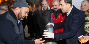Şeyh Edebali Türbesi’nde vatandaşlara salep ikramı