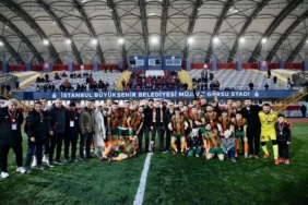 Silivri Belediye Başkanı Balcıoğlu, Selimpaşaspor’un şampiyonluk coşkusuna ortak oldu