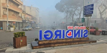Sındırgı’da yoğun sis etkili oluyor