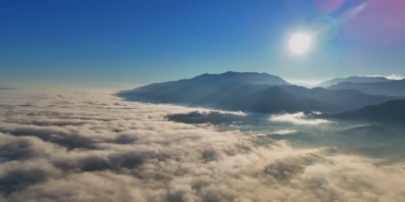 Sis denizi manzarası hayran bıraktı