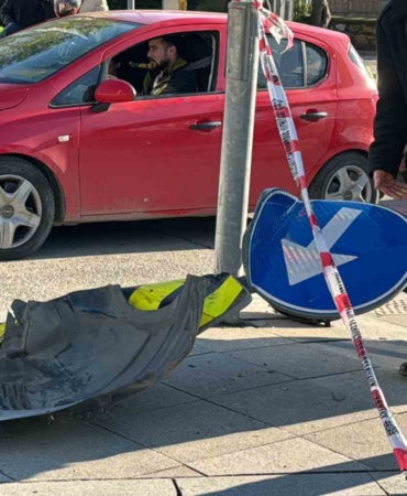 Şişli’de otomobilin çarptığı motosikletli aracın altında sürüklendi