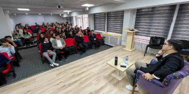 SUBÜ akademisyenlerinden lise öğrencilerine eğitim