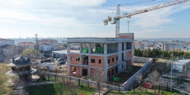 Sultangazi Belediyesi Yayla Mahallesi Gençlik, Spor ve Sağlık Merkezi’nin yapımı sürüyor