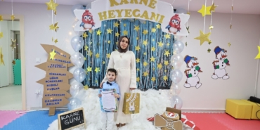 Sultangazi’de Ana Kucağı minikleri ilk karnelerini aldı