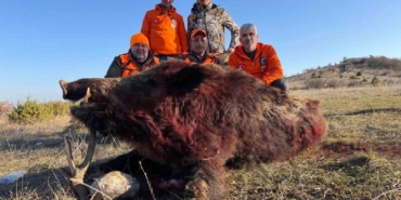 Tekirdağ’da avlanan 250 kiloluk yaban domuzu büyüklüğüyle şaşırttı