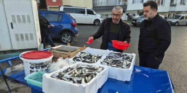Tekirdağ’da seyyar tezgahlarda istavritin kilosu 150 liraya satılıyor
