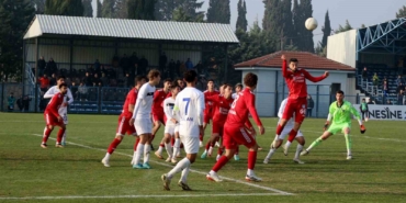 TFF 2. Lig: Karacabey Belediye Spor: 3 - Arnavutköy Belediyespor: 4