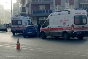 Trafik kazası kameraya yansıdı