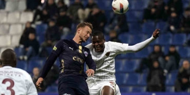 Trendyol Süper Lig: Kasımpaşa: 2 - Atakaş Hatayspor: 3 (İlk yarı)