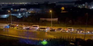 Tuzla’da düğün konvoyu yolu kapattı, metrelerce araç kuyruğu oluştu