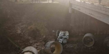 Tuzla’da servis minibüsü dere yatağına uçtu: 2 ölü, 13 yaralı