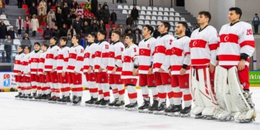 U20 Erkek Buz Hokeyi Milli Takımı, şampiyonluk hedefiyle piste çıkıyor