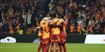 UEFA Avrupa Ligi: Galatasaray: 2 - Dinamo Kiev: 1 (İlk yarı)