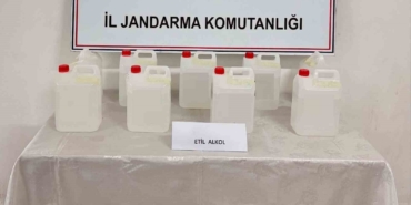 Yalova’da kargoyla yollanan 45 litre etil alkol ele geçirildi