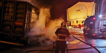 Yanan kamyon paniğe neden oldu