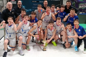 Yeşim Spor U14 takımı namağlup Bursa şampiyonu oldu