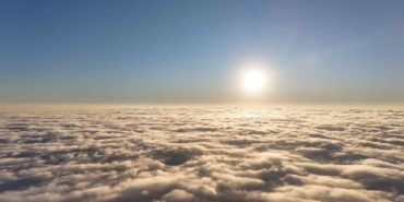 Yoğun sis tabakası havadan görüntülendi: Kartpostallık manzaralar oluştu