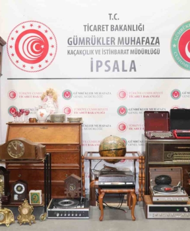 Yunanistan’dan Türkiye’ye sokulmak istenen antika parçalara el konuldu