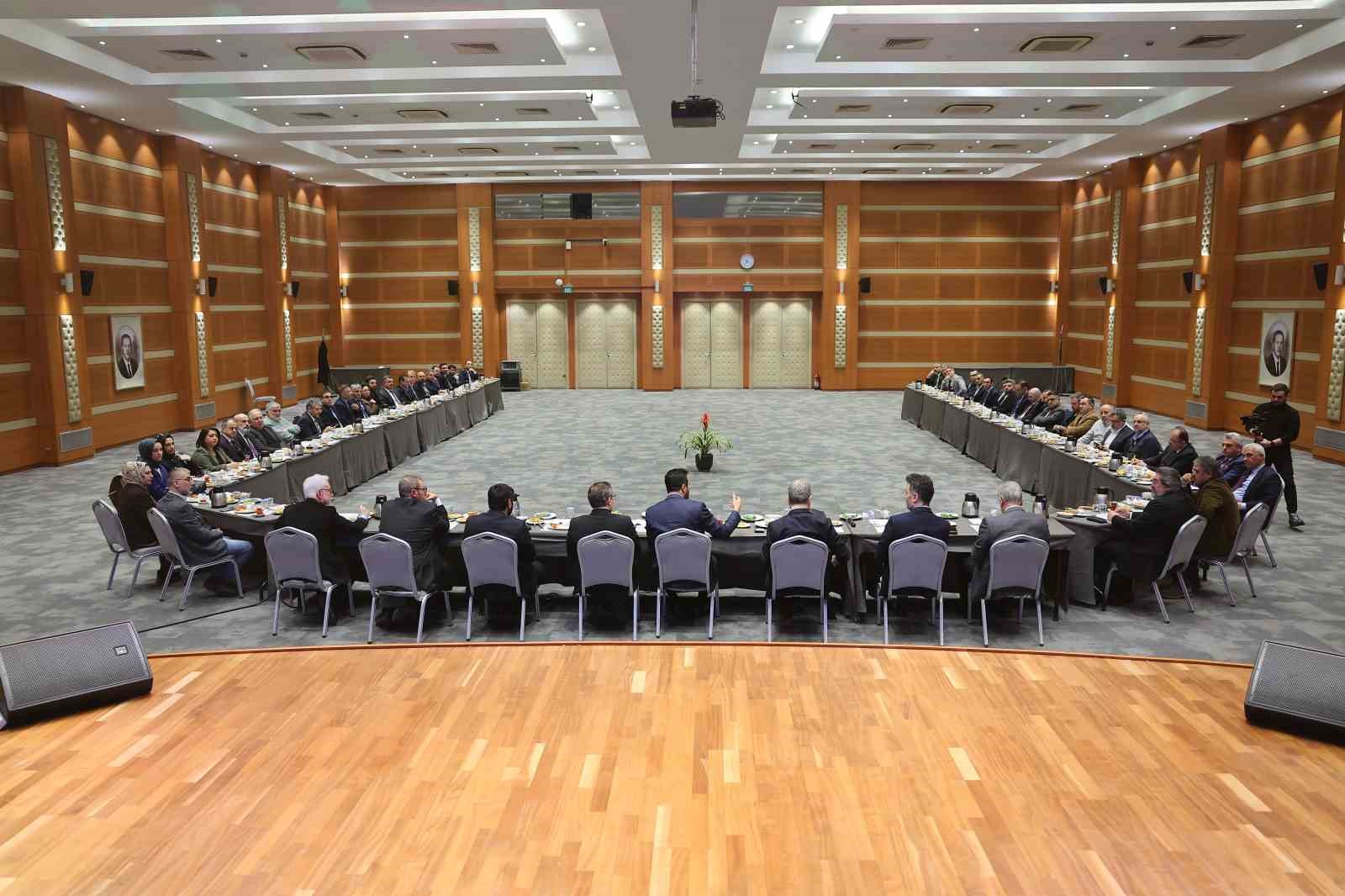 AK Parti İstanbul İl Başkanı Abdullah Özdemir, medya kuruluşu temsilcileri ile kahvaltıda buluştu