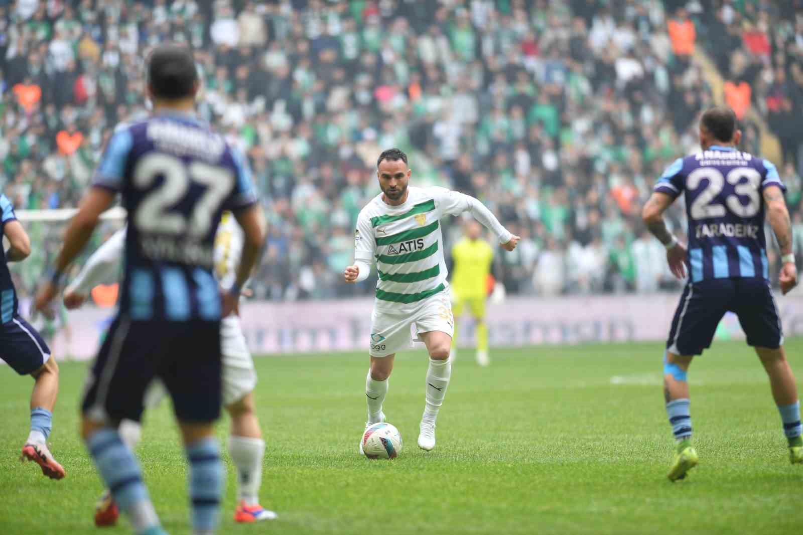 TFF 3. Lig: Bursaspor: 4 - Anadolu Üniversitesi: 1