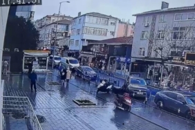 Ataşehir’de güpegündüz motosiklet hırsızlığı kamerada