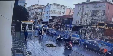 Ataşehir’de güpegündüz motosiklet hırsızlığı kamerada