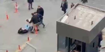 Dolmuş şoförünün yolcuyu darp ettiği anlar kamerada