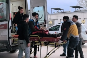 Tadilat için çıktığı çatıdan düşerek yaralandı